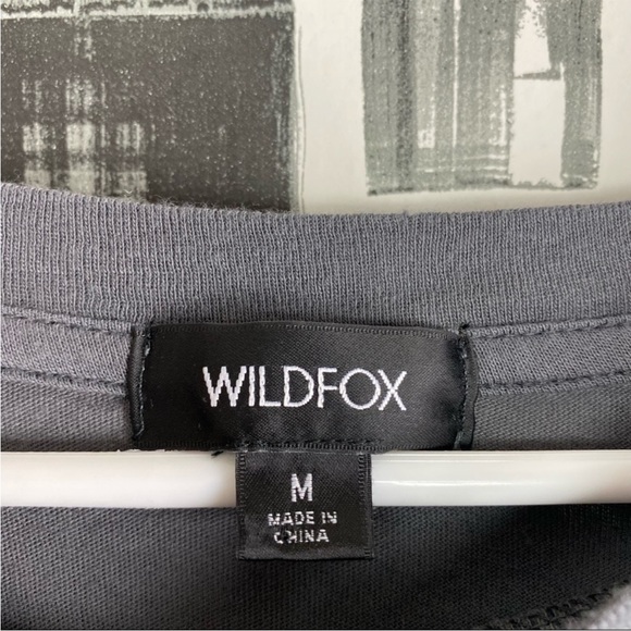 Wildfox / NWT / Dog Roommate Graphic Tee - Picture 4 of 4